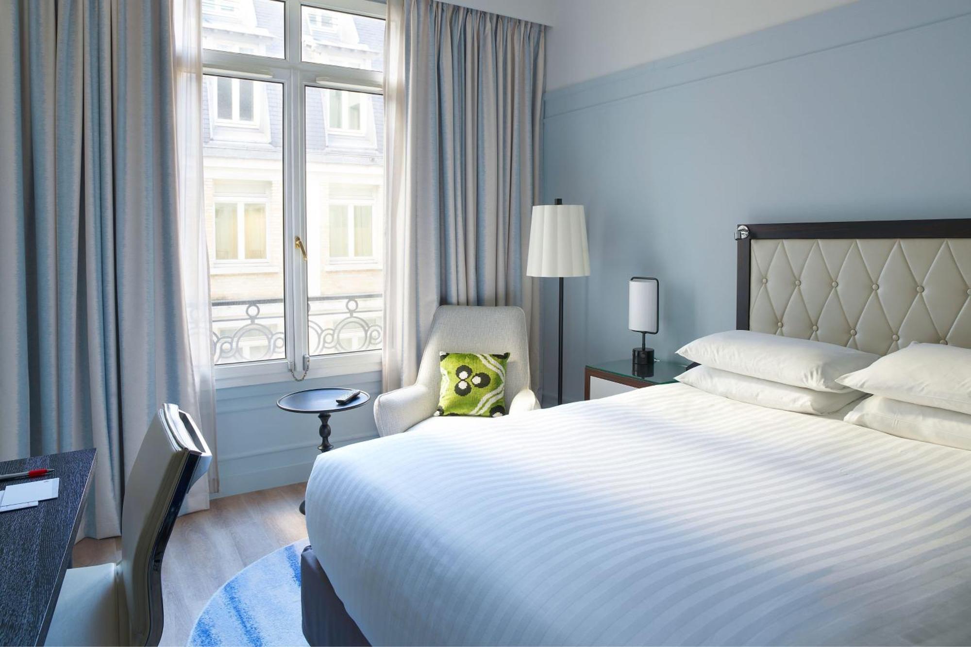 Marriott Opera Ambassador Hotel 4*
