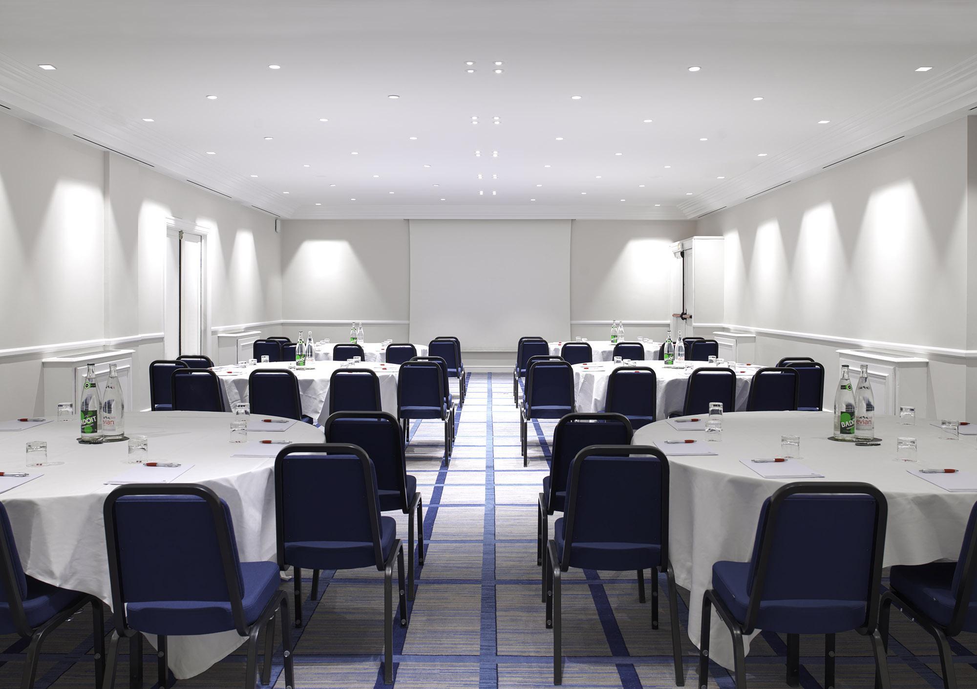 Marriott Opera Ambassador Hotel 4*