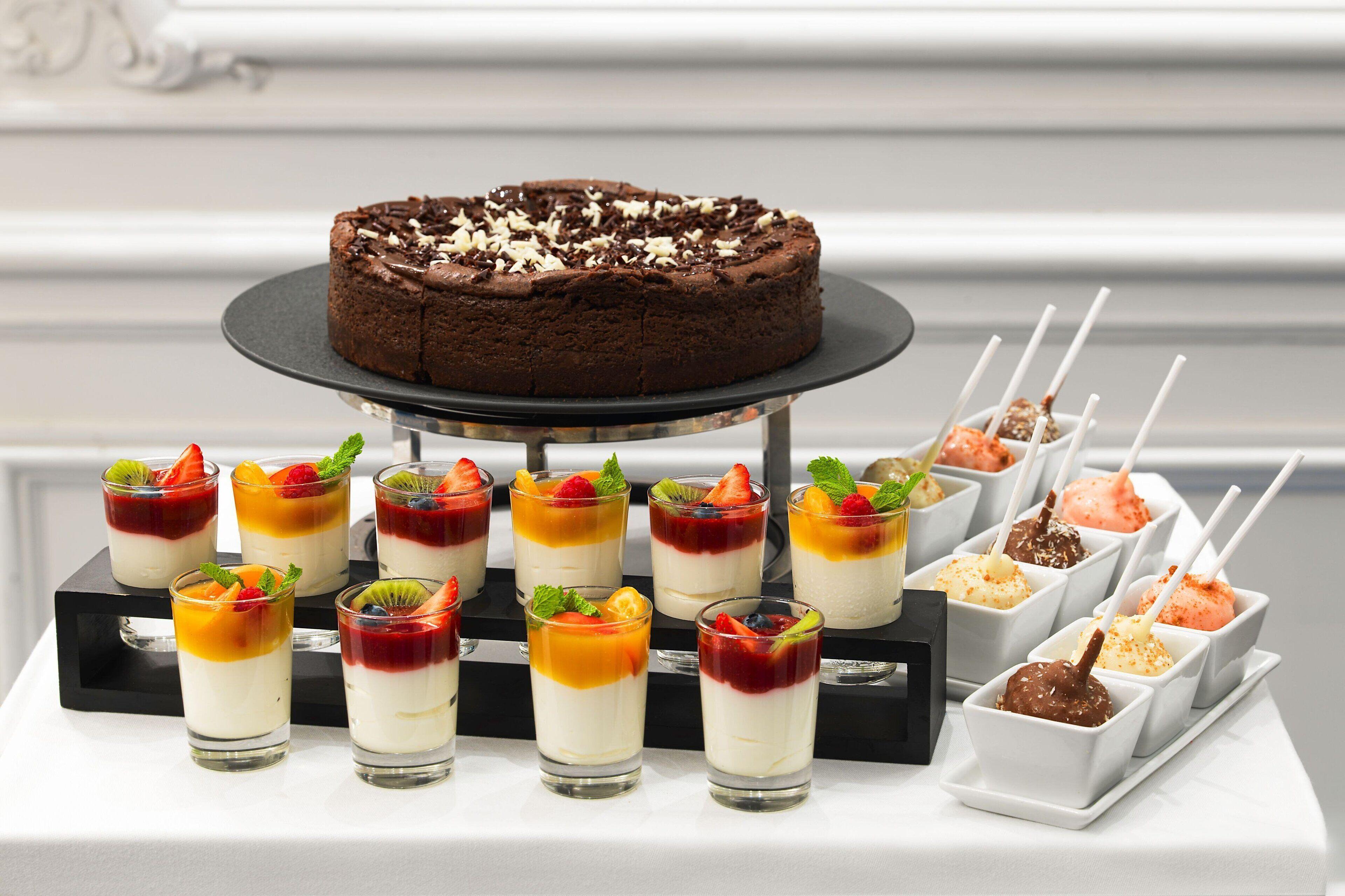 Marriott Opera Ambassador Hotel